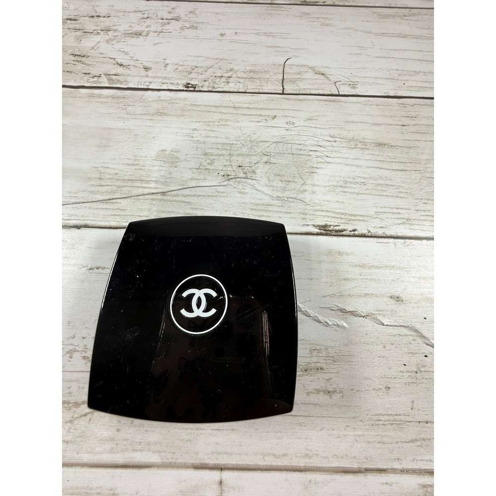 Chanel Les Quatre Ombres Quadra Eye Shadow Les Mats Naturels Nude Teak Bisque Sm - Picture 2 of 3